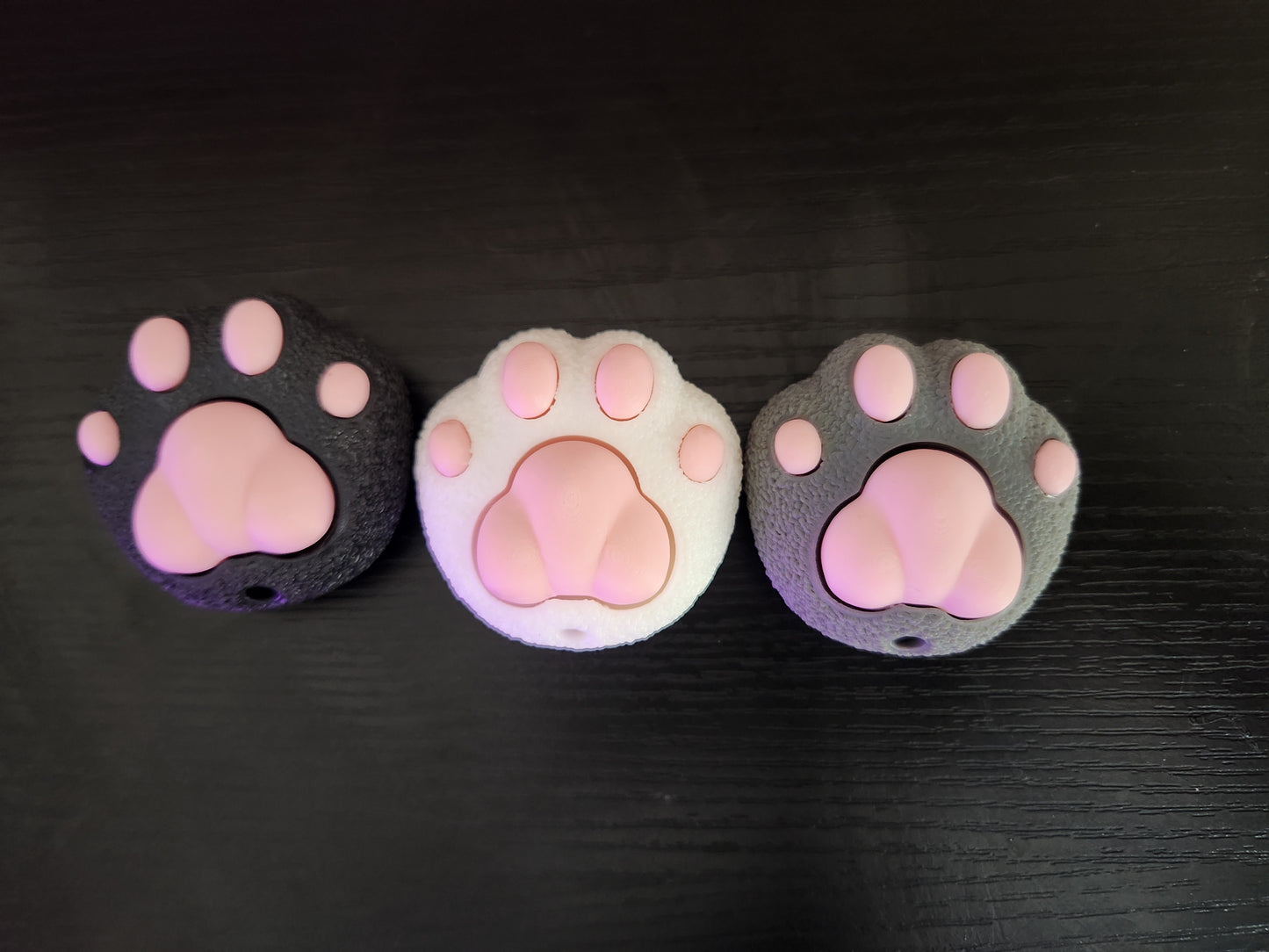 3D Printed Paw Print Fidget Clicker Keychain – Cute Cat Paw Stress Toy
